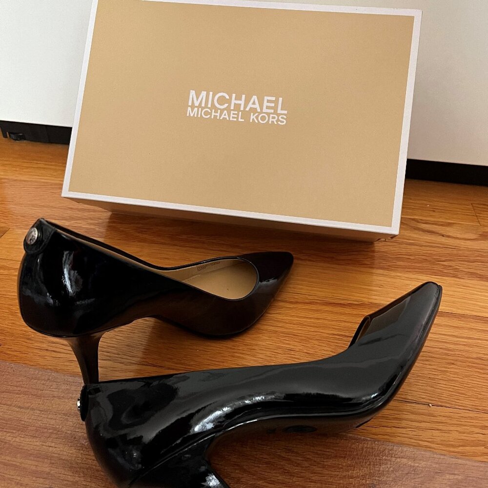 Michael Kors Navy Patent Pumps